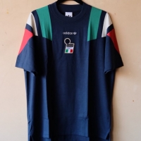 kaos sepak bola